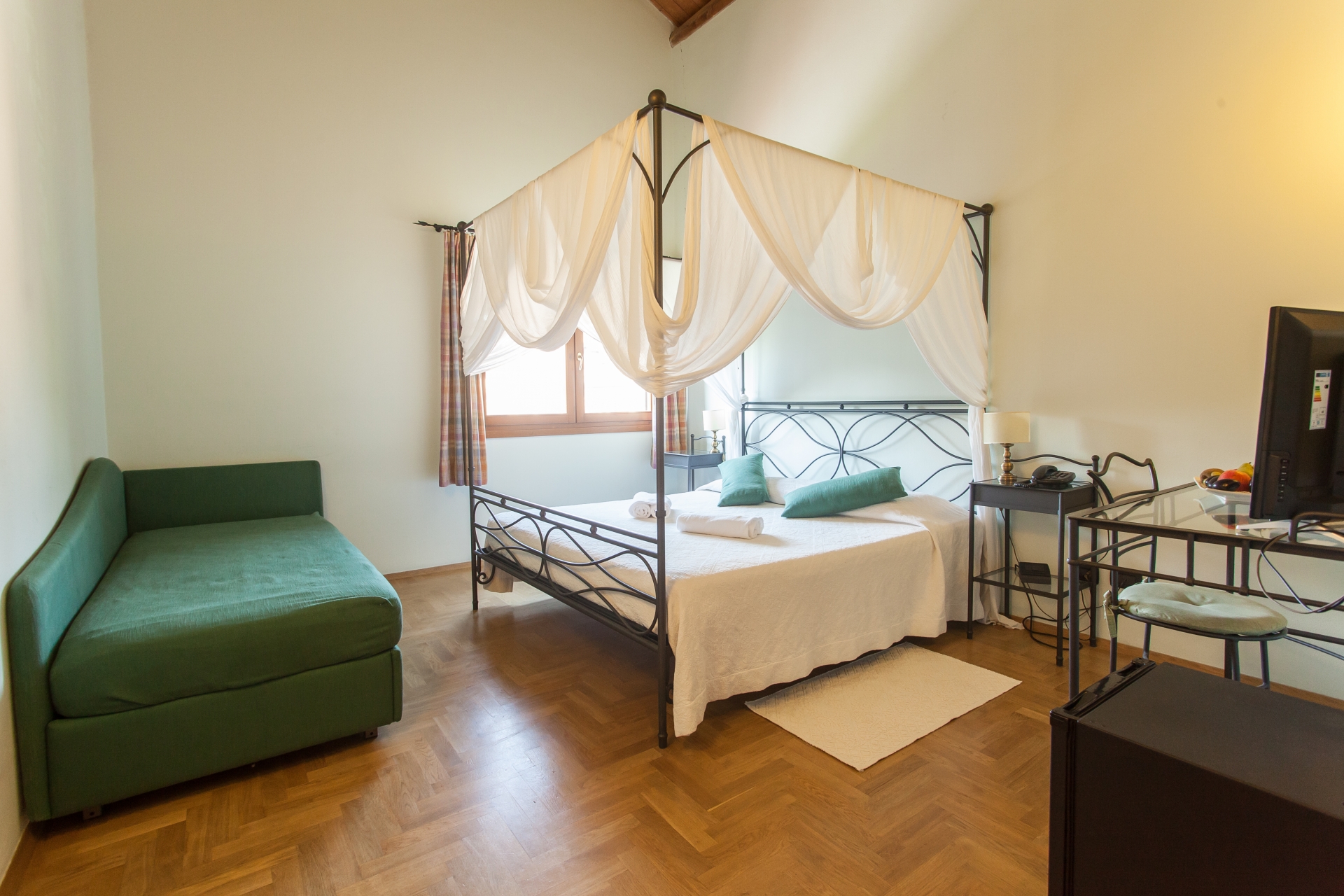 Camera Baldacchino foto di Morini